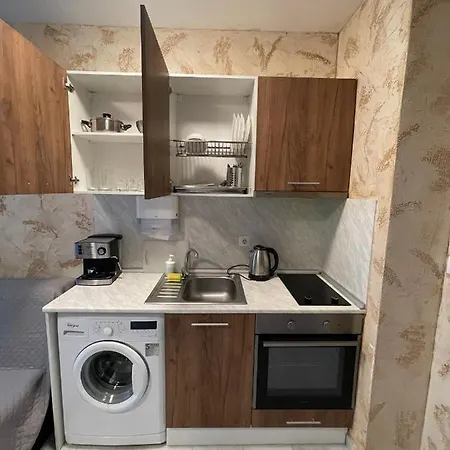 Colonel 937 Apartment